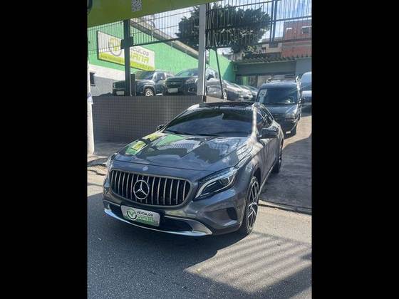 MERCEDES-BENZ GLA 200 1.6 CGI VISION 16V TURBO FLEX 4P AUTOMÁTICO